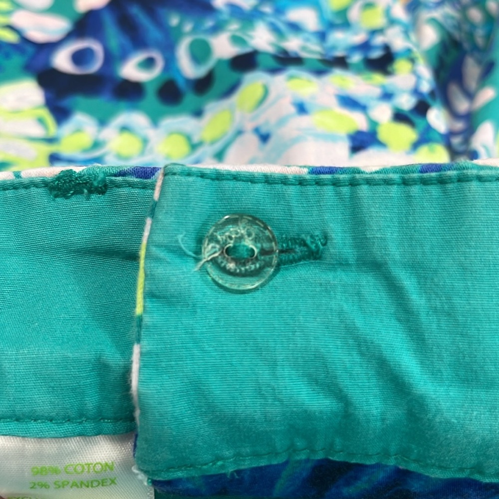 Lilly Pulitzer Callahan Shorts Size 00 Blue Green Print Stretch Resort - Picture 12 of 12